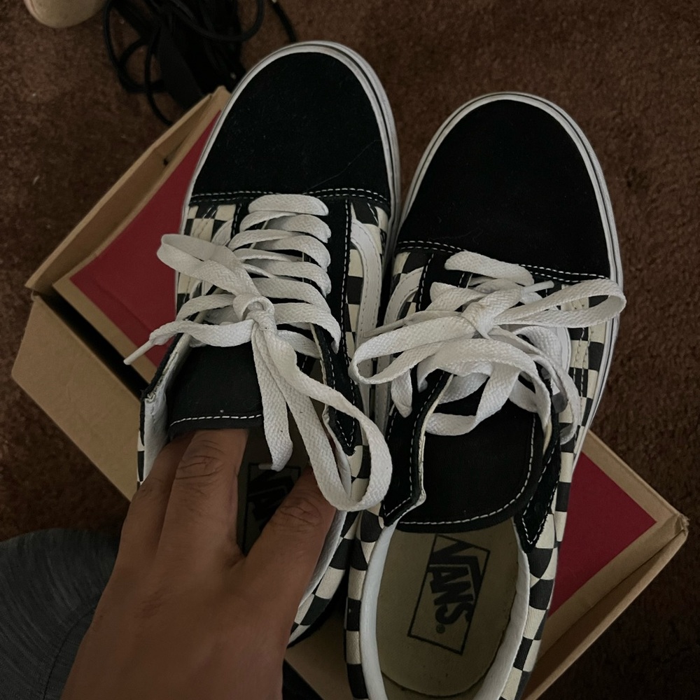 Vans - Picture 3 of 4
